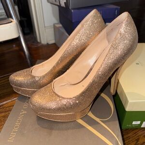Enzo Angiolini platform heels gold glitter 5.5
